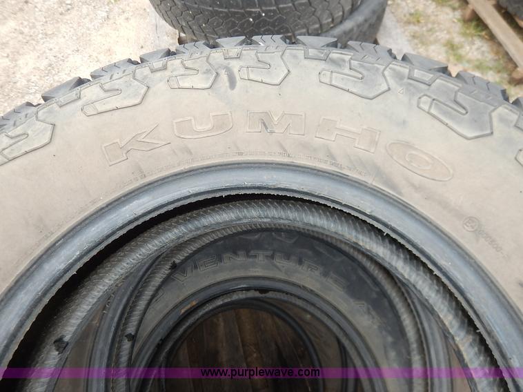 image for item BO9839 (5) 245/75R17 tires