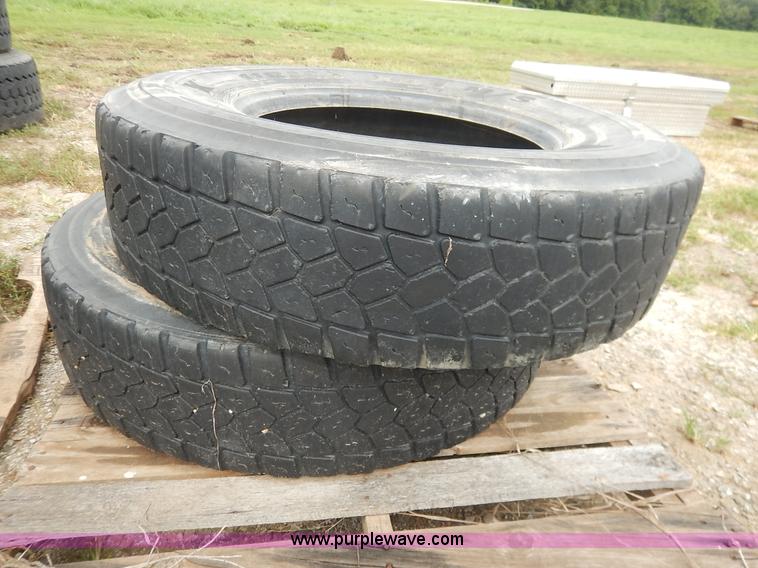 image for item BO9841 (8) 11R22.5 tires