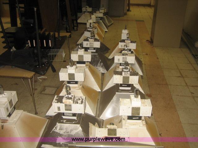 image for item D1648 (18) metal halide lights