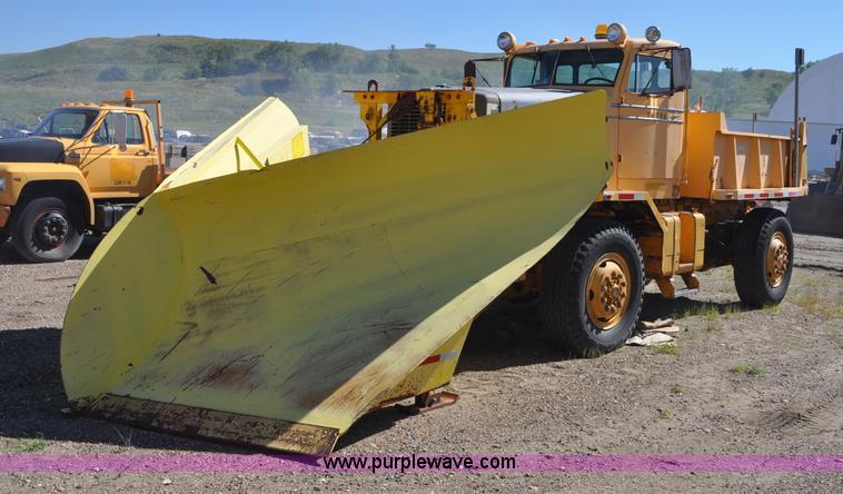 image for item F2491 1982 Oshkosh WT2206 remanufactured dump truck
