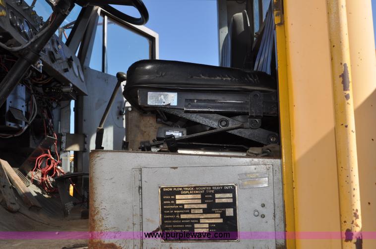 image for item F2491 1982 Oshkosh WT2206 remanufactured dump truck