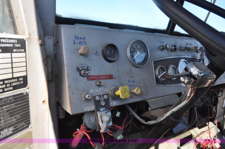 image for item F2491 1982 Oshkosh WT2206 remanufactured dump truck