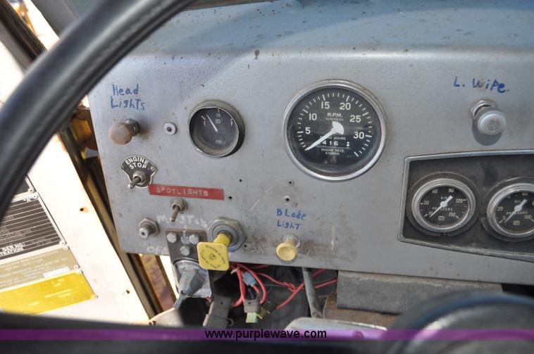 image for item F2491 1982 Oshkosh WT2206 remanufactured dump truck