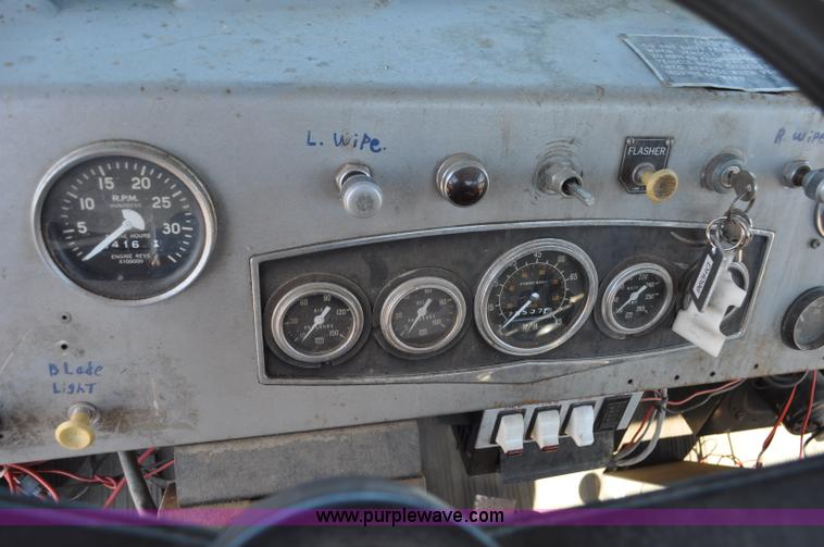 image for item F2491 1982 Oshkosh WT2206 remanufactured dump truck