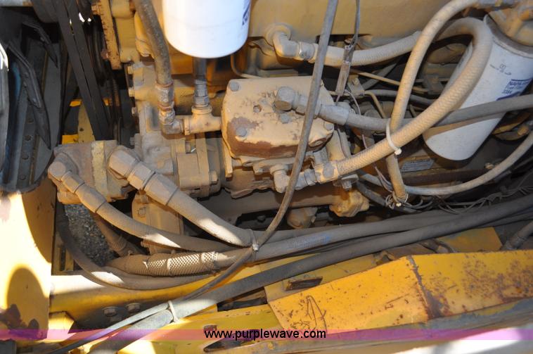 image for item F2491 1982 Oshkosh WT2206 remanufactured dump truck