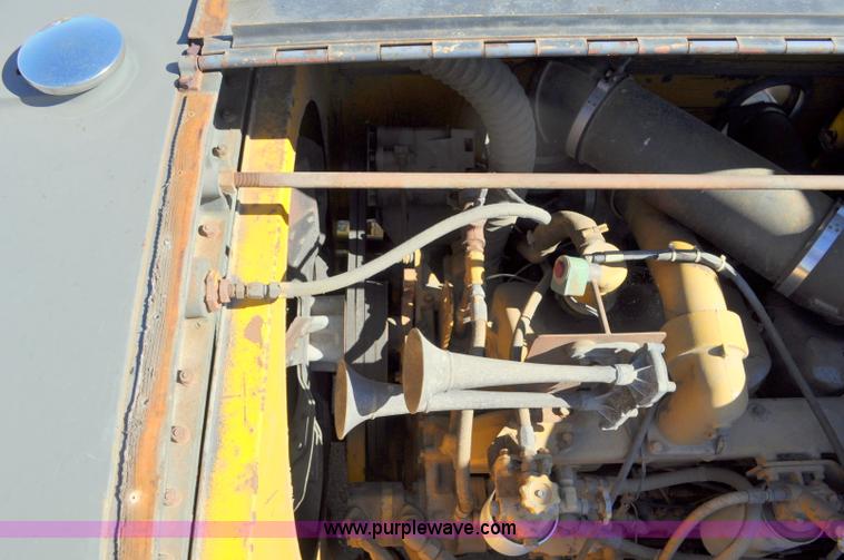 image for item F2491 1982 Oshkosh WT2206 remanufactured dump truck