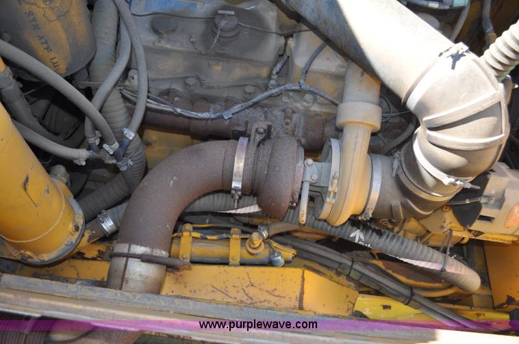 image for item F2491 1982 Oshkosh WT2206 remanufactured dump truck