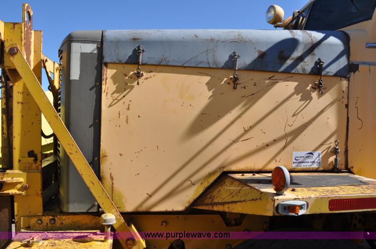 image for item F2491 1982 Oshkosh WT2206 remanufactured dump truck