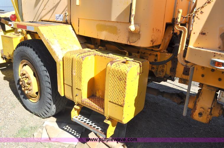 image for item F2491 1982 Oshkosh WT2206 remanufactured dump truck