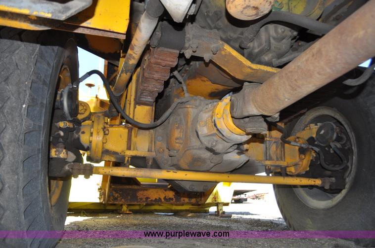 image for item F2491 1982 Oshkosh WT2206 remanufactured dump truck