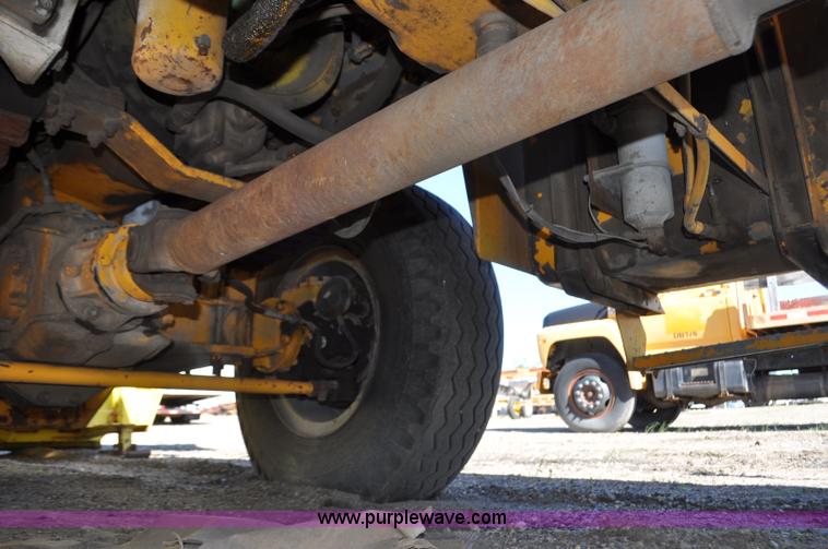 image for item F2491 1982 Oshkosh WT2206 remanufactured dump truck