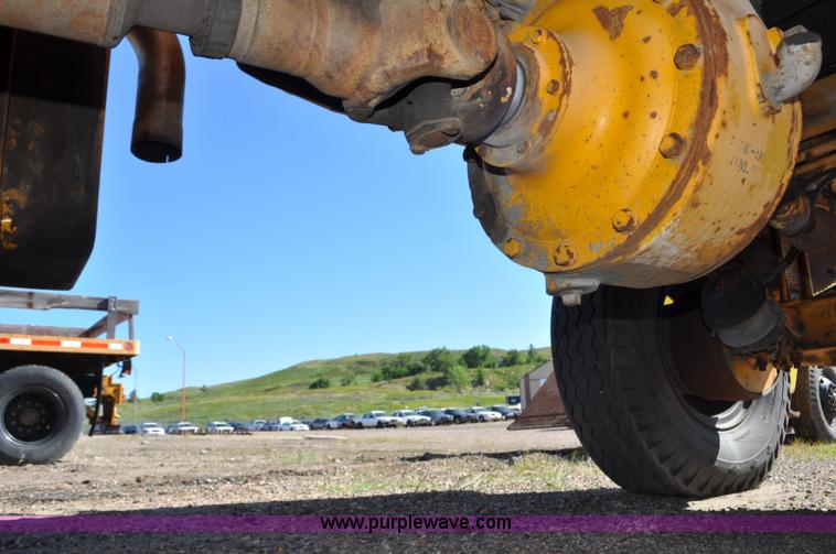 image for item F2491 1982 Oshkosh WT2206 remanufactured dump truck