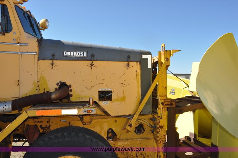 image for item F2491 1982 Oshkosh WT2206 remanufactured dump truck