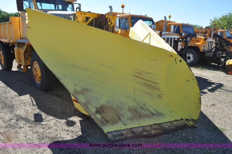 image for item F2491 1982 Oshkosh WT2206 remanufactured dump truck
