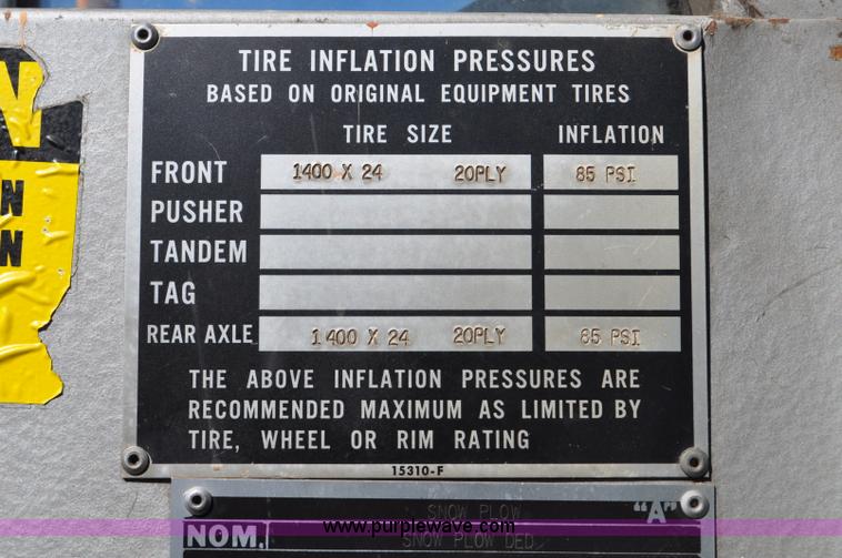 image for item F2491 1982 Oshkosh WT2206 remanufactured dump truck