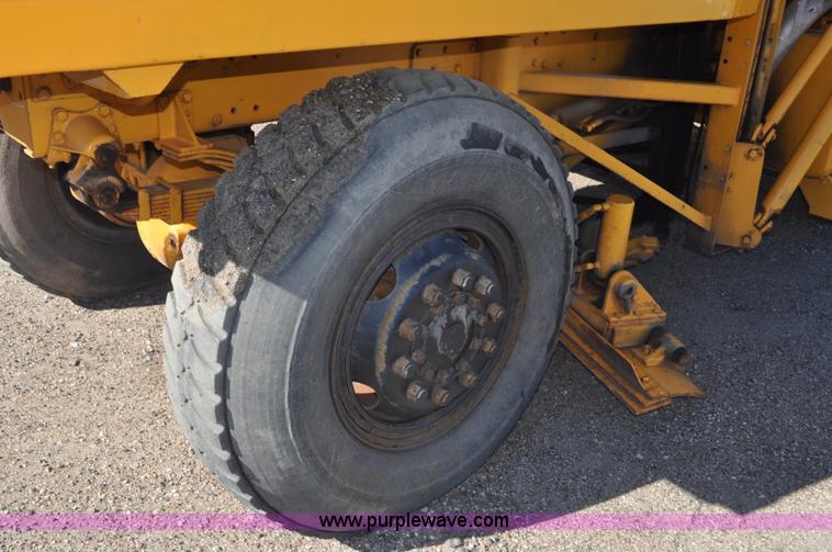 image for item F2492 1980 Oshkosh WT2206 remanufactured dump truck