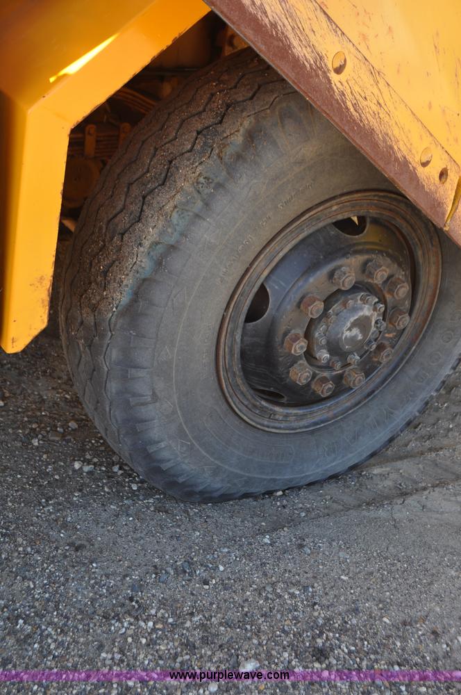 image for item F2492 1980 Oshkosh WT2206 remanufactured dump truck