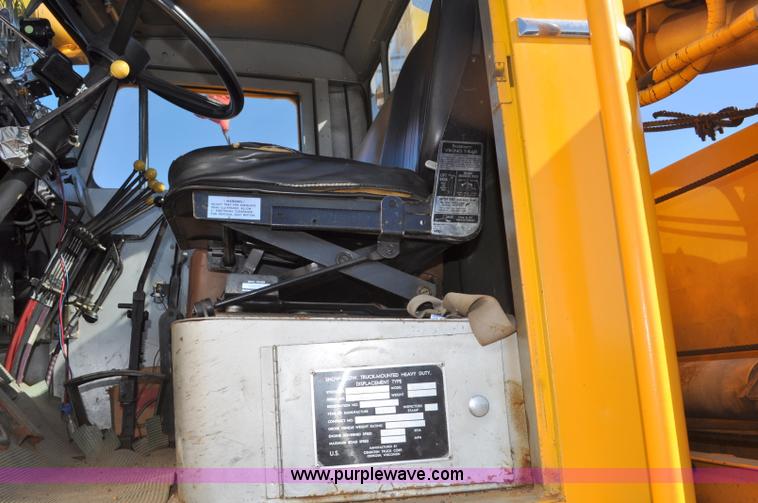 image for item F2492 1980 Oshkosh WT2206 remanufactured dump truck