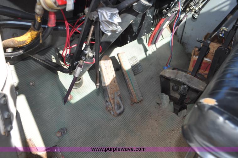 image for item F2492 1980 Oshkosh WT2206 remanufactured dump truck