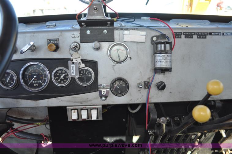 image for item F2492 1980 Oshkosh WT2206 remanufactured dump truck