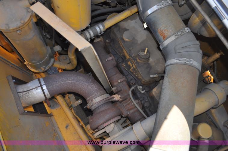 image for item F2492 1980 Oshkosh WT2206 remanufactured dump truck