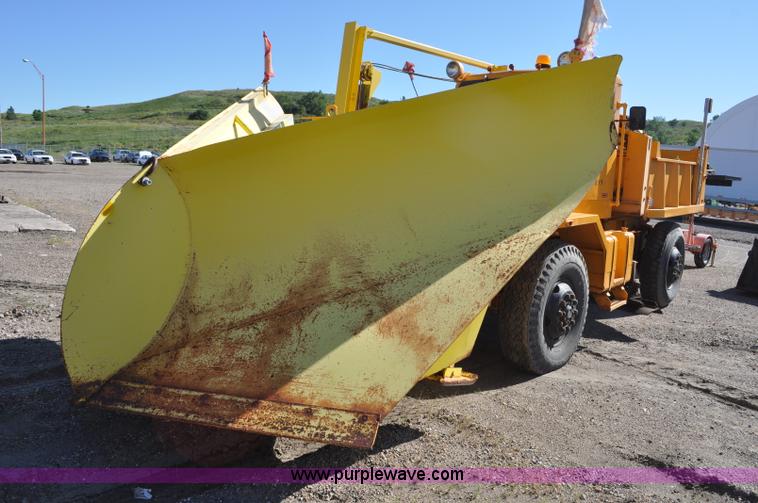 image for item F2492 1980 Oshkosh WT2206 remanufactured dump truck