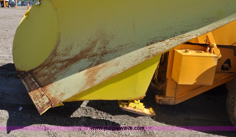 image for item F2492 1980 Oshkosh WT2206 remanufactured dump truck