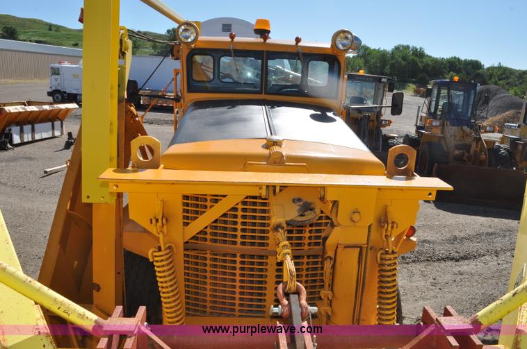 image for item F2492 1980 Oshkosh WT2206 remanufactured dump truck