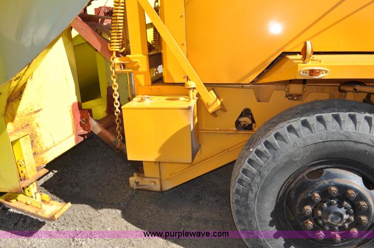 image for item F2492 1980 Oshkosh WT2206 remanufactured dump truck