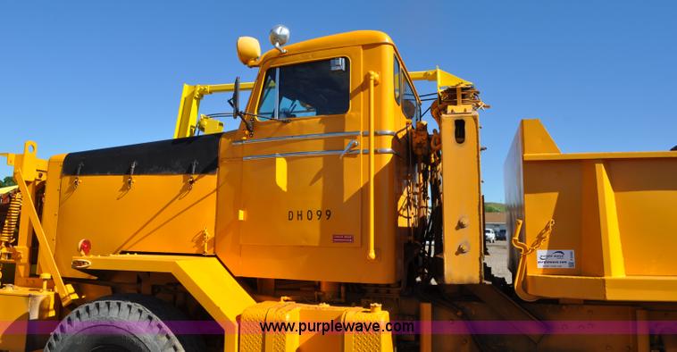 image for item F2492 1980 Oshkosh WT2206 remanufactured dump truck