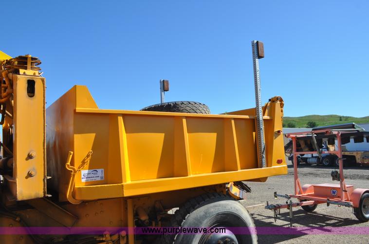 image for item F2492 1980 Oshkosh WT2206 remanufactured dump truck