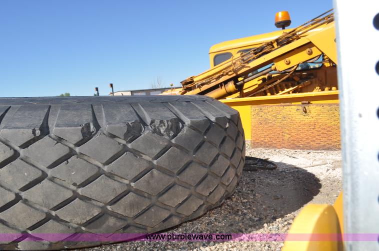 image for item F2492 1980 Oshkosh WT2206 remanufactured dump truck