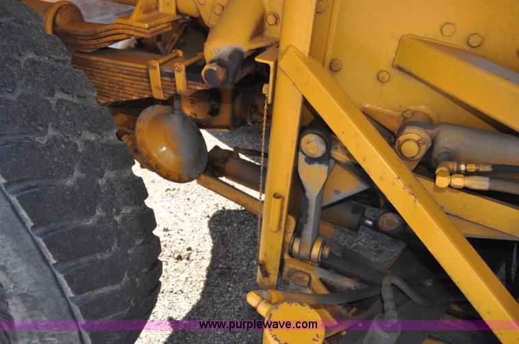 image for item F2492 1980 Oshkosh WT2206 remanufactured dump truck