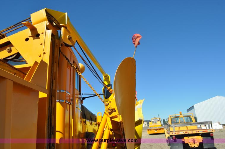 image for item F2492 1980 Oshkosh WT2206 remanufactured dump truck