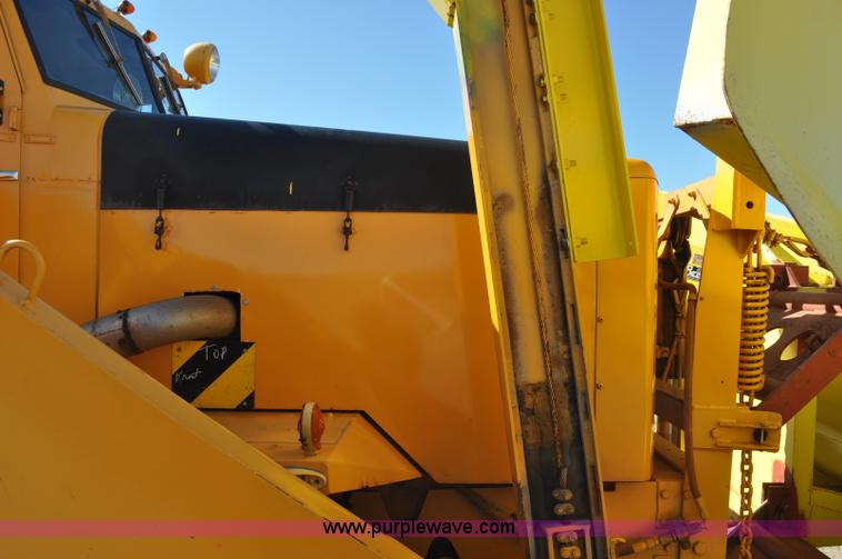 image for item F2492 1980 Oshkosh WT2206 remanufactured dump truck