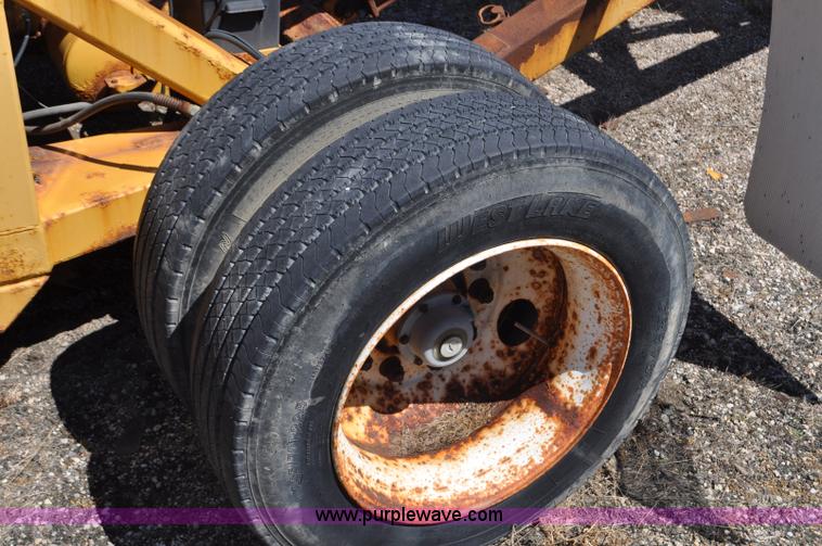 image for item F2495 2006 Swift sand/salt mixing conveyor