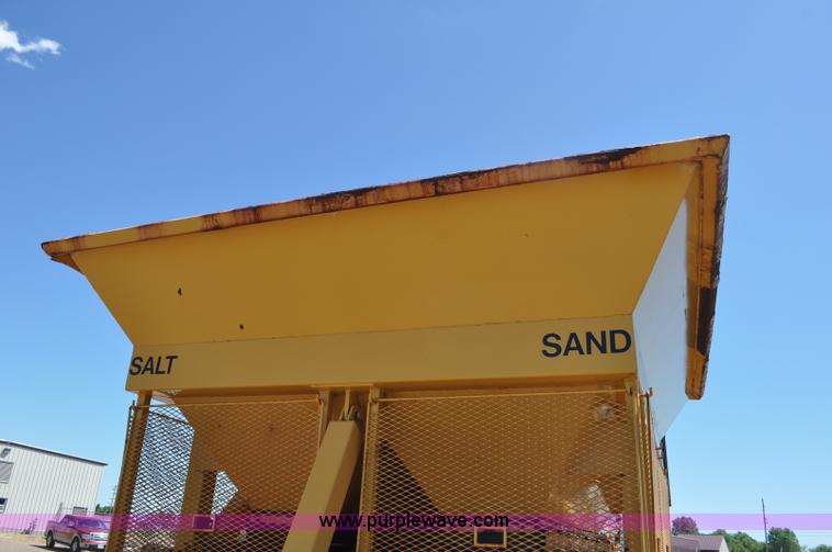 image for item F2495 2006 Swift sand/salt mixing conveyor