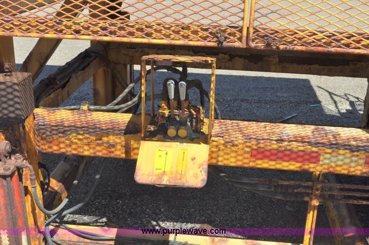 image for item F2495 2006 Swift sand/salt mixing conveyor