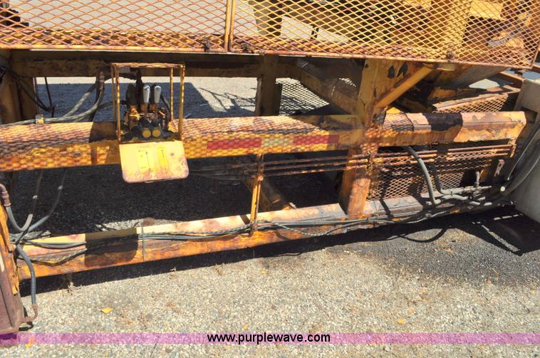 image for item F2495 2006 Swift sand/salt mixing conveyor