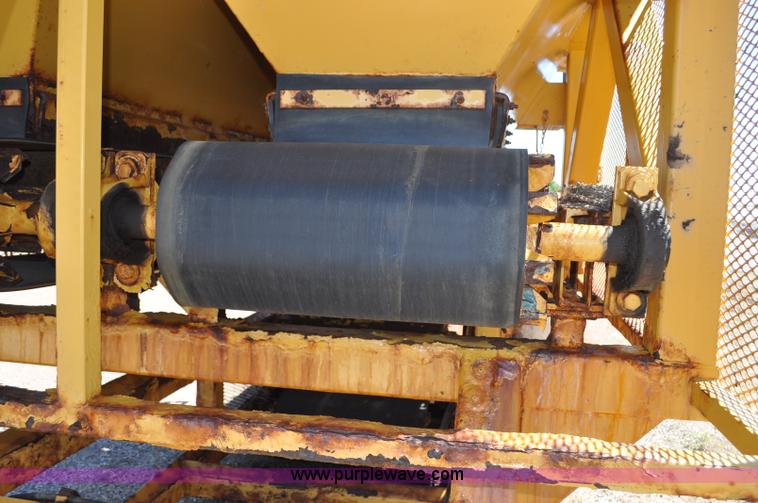 image for item F2495 2006 Swift sand/salt mixing conveyor
