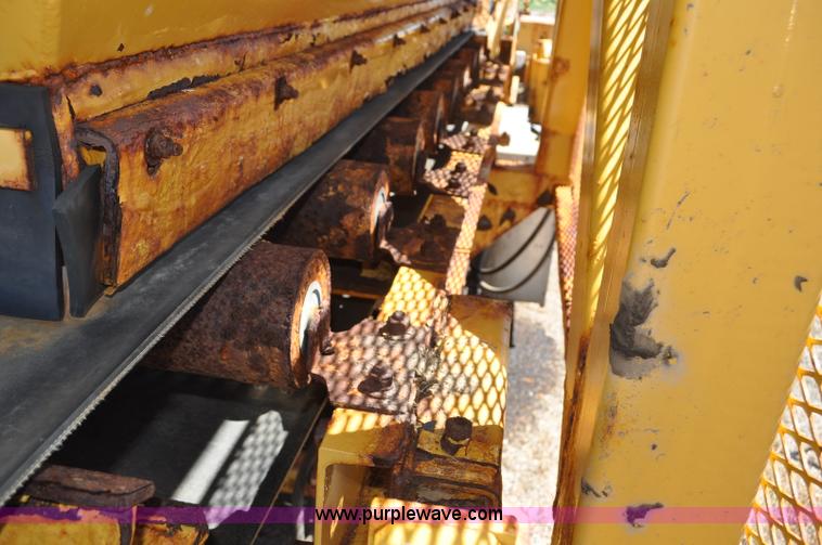 image for item F2495 2006 Swift sand/salt mixing conveyor