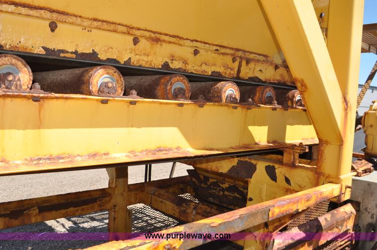 image for item F2495 2006 Swift sand/salt mixing conveyor