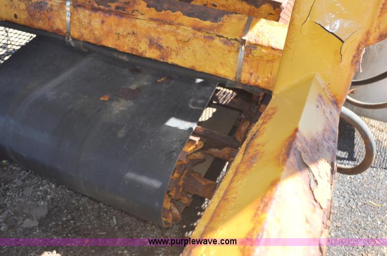 image for item F2495 2006 Swift sand/salt mixing conveyor
