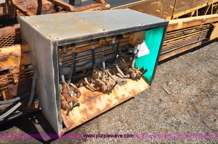 image for item F2495 2006 Swift sand/salt mixing conveyor