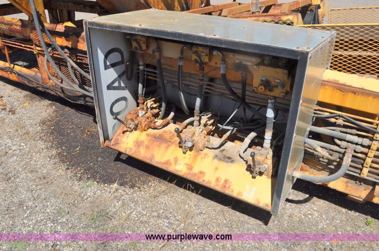 image for item F2495 2006 Swift sand/salt mixing conveyor