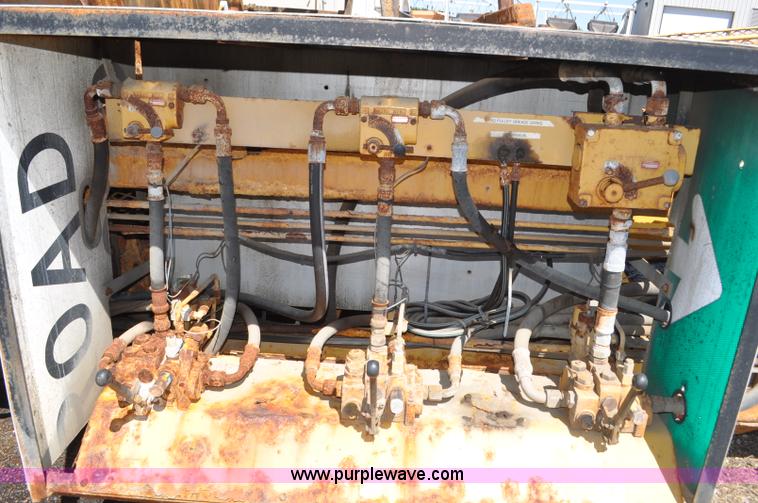 image for item F2495 2006 Swift sand/salt mixing conveyor