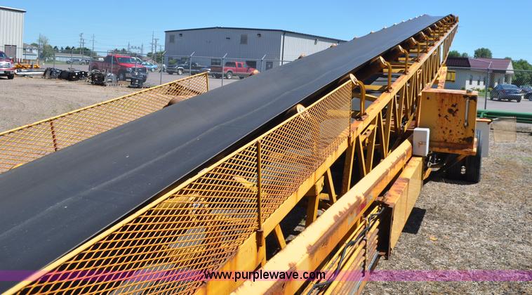 image for item F2495 2006 Swift sand/salt mixing conveyor