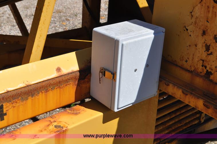 image for item F2495 2006 Swift sand/salt mixing conveyor