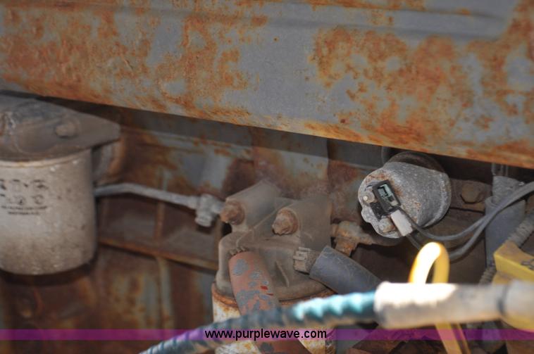 image for item F2495 2006 Swift sand/salt mixing conveyor