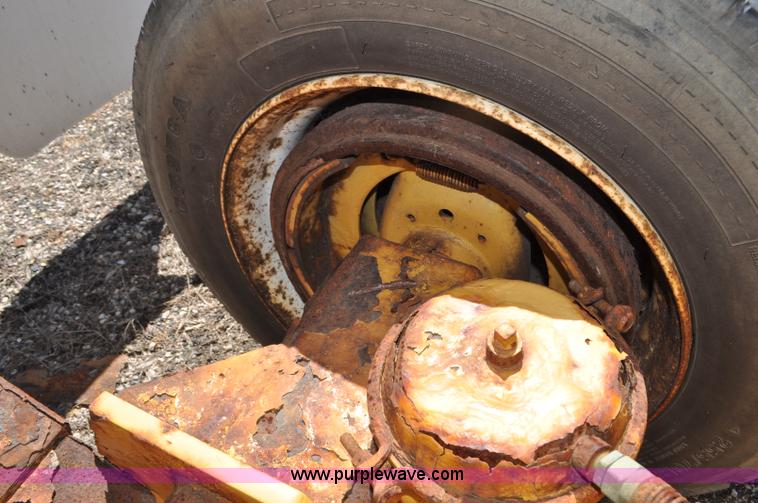 image for item F2495 2006 Swift sand/salt mixing conveyor